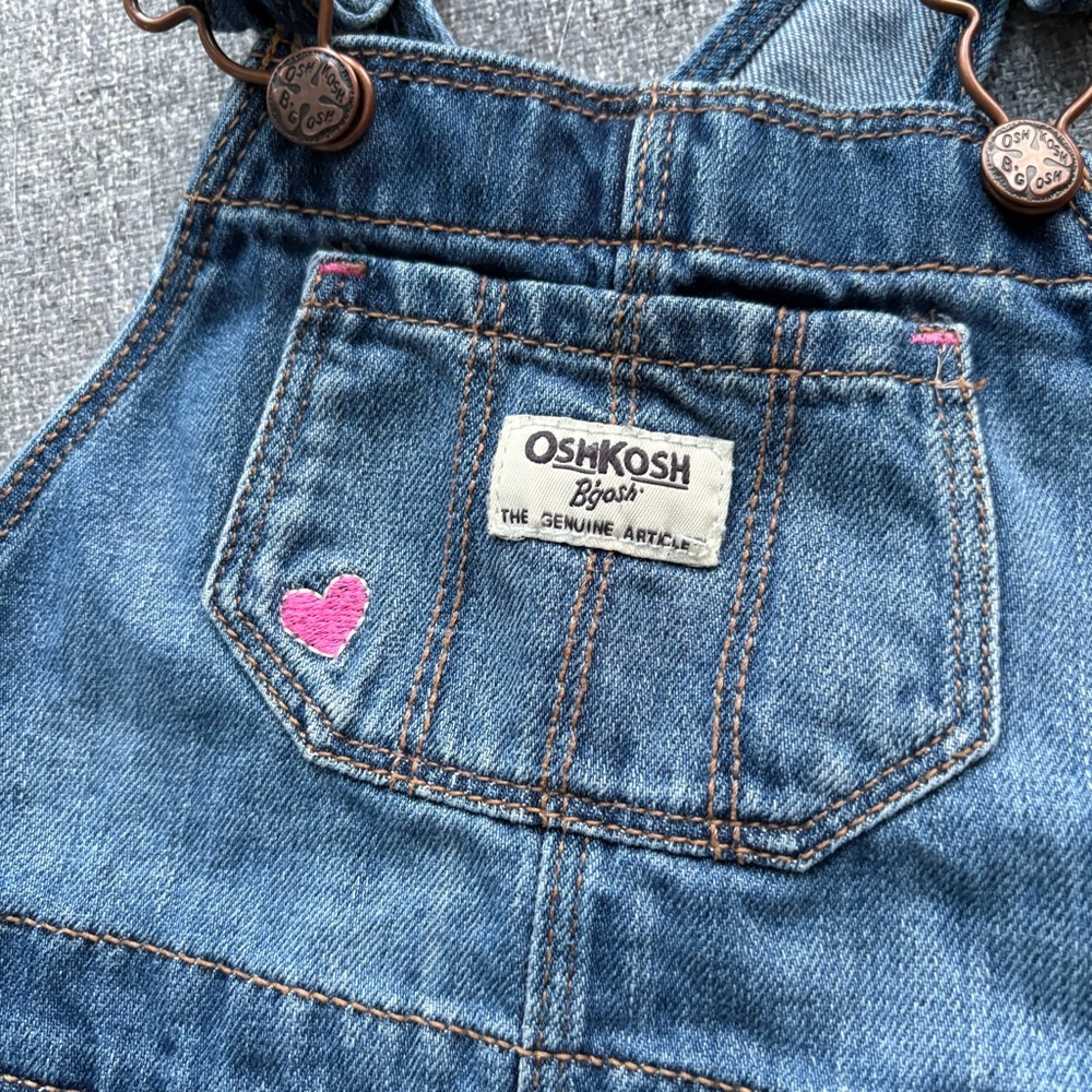 OshKosh B'gosh 24M Denim Set | Floral Jumper & Classic Overalls 24M - Picture 6 of 14